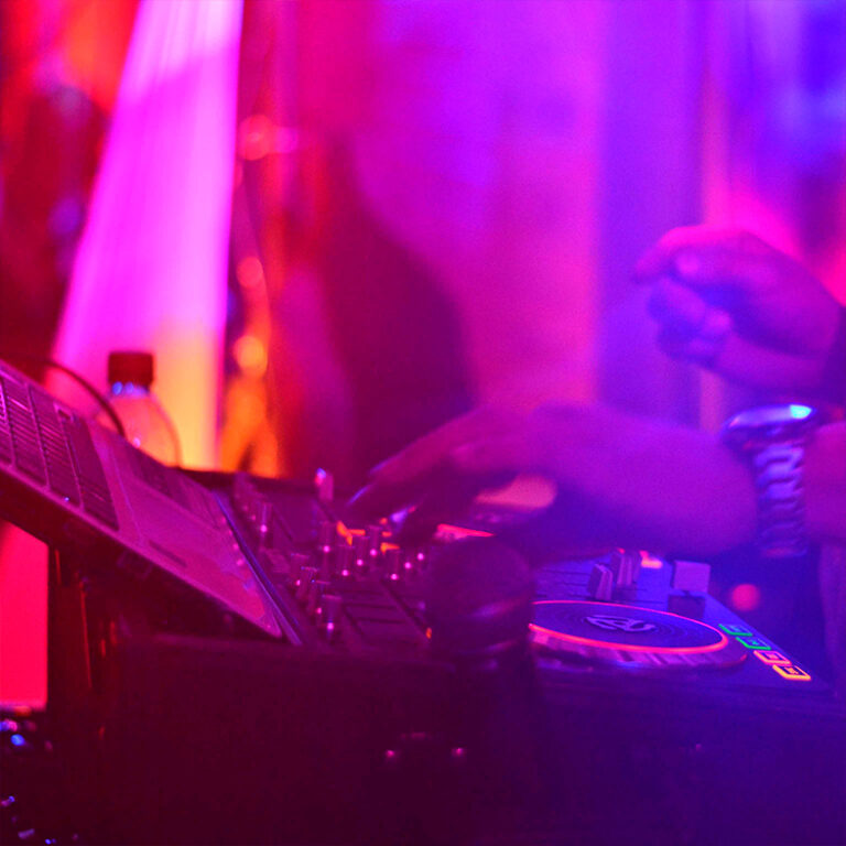 deejay-animacion-protocolo-mezclas-menfix-eventos